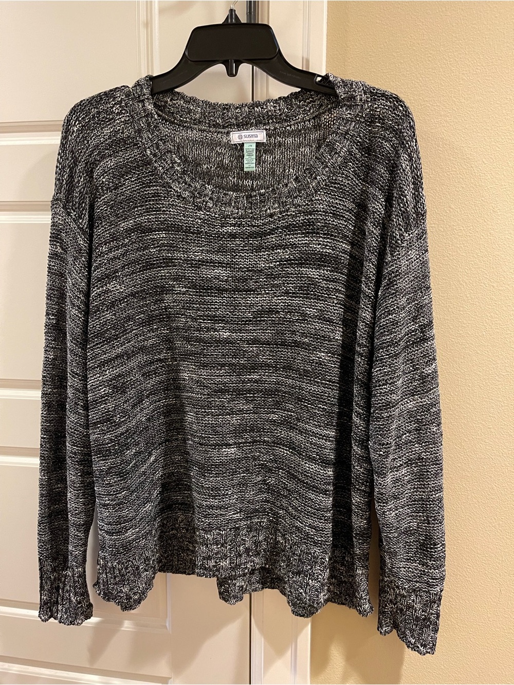 Susina Black & Gray Marled Crewneck Sweater